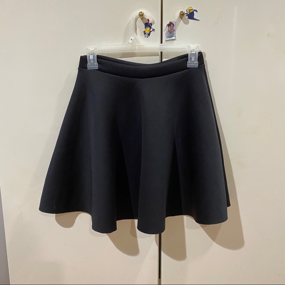 Papaya black skirt